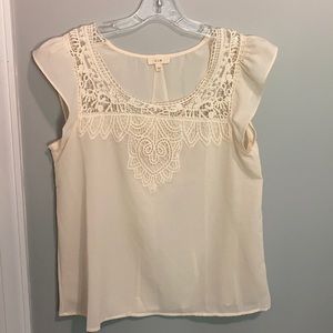 Eam Cream lace top size L